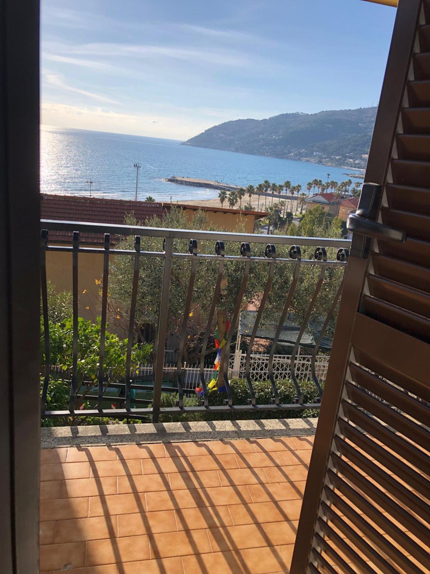 Appartamenti La Pineta Marina dʼMarina dʼAndora Chambre photo